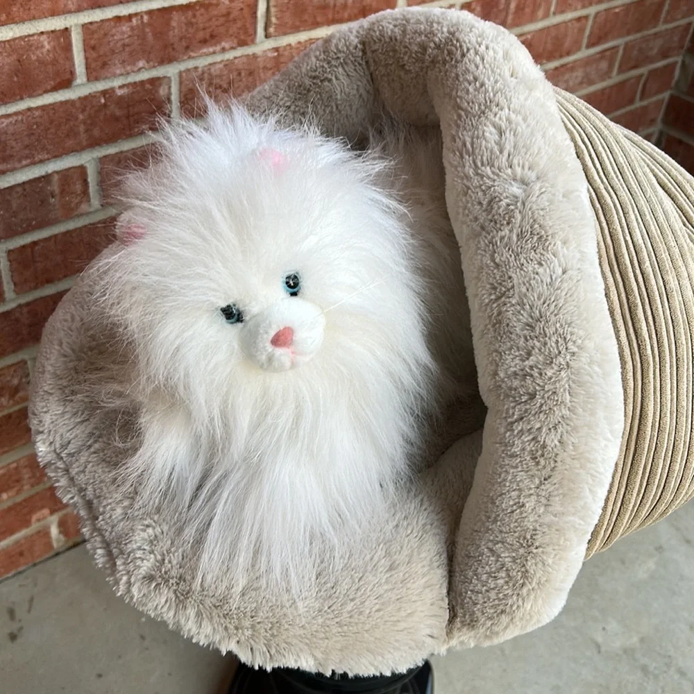 Sleepy Pet TwoTone Giant Slipper Pet Bed